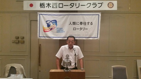 家庭集会発表をする出口会員9634